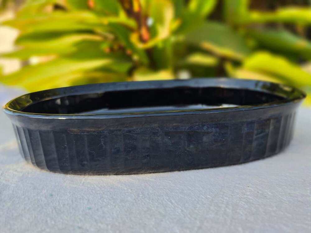 Corning Ware F-6-B 1.8 Liter Black Ribbed Oval Casserole Dish